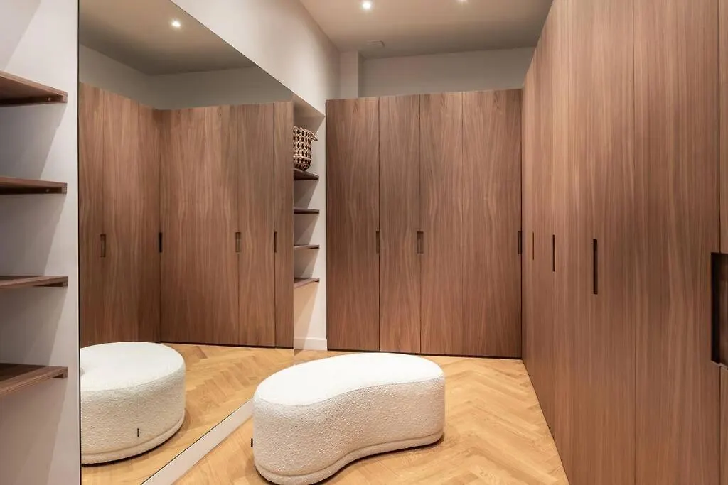 Luxury High End Condo In The Heart Of باريس 0*,  فرنسا