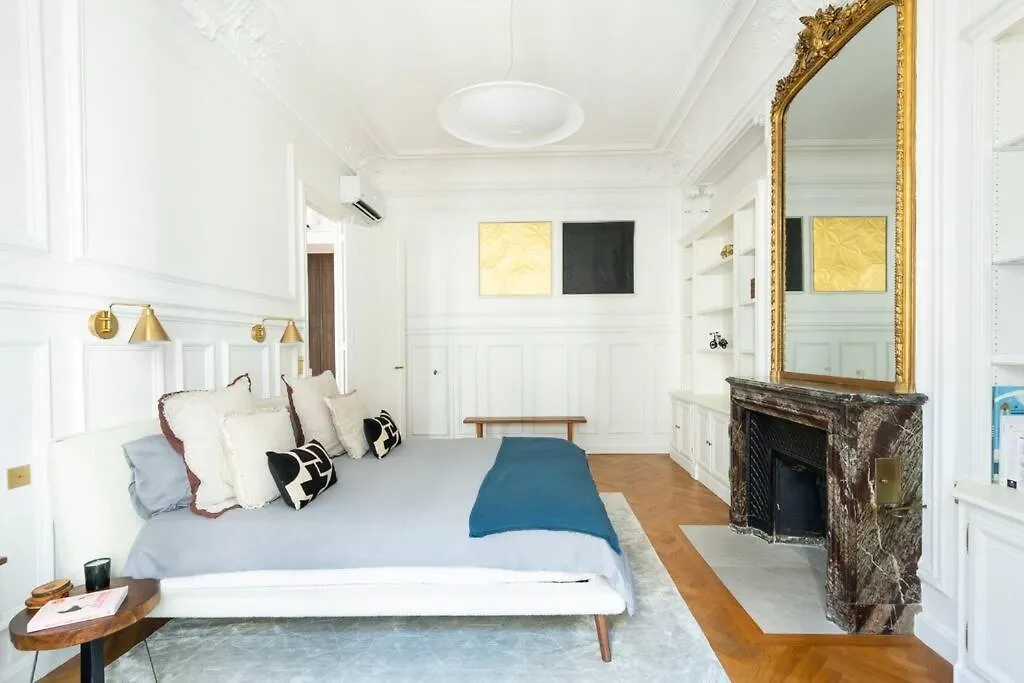 Luxury High End Condo In The Heart Of باريس