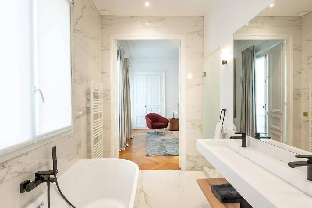 Luxury High End Condo In The Heart Of باريس