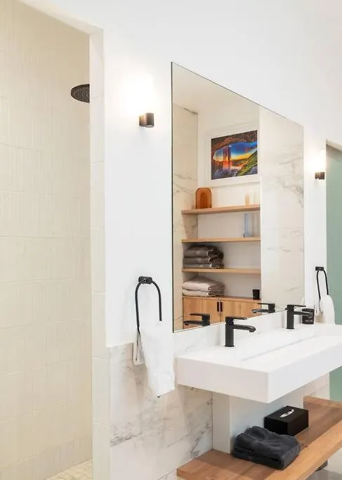 شقة Luxury High End Condo In The Heart Of باريس
